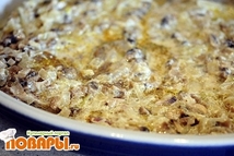 Шаг 5: Рыбу залить соусом из рыбы …