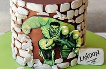 Украшаем торты: 10 вкусных супергероев