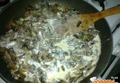 Грибы в сливочном соусе