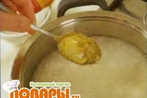 Шаг 2: Как только сахар начнет расплавляться, …