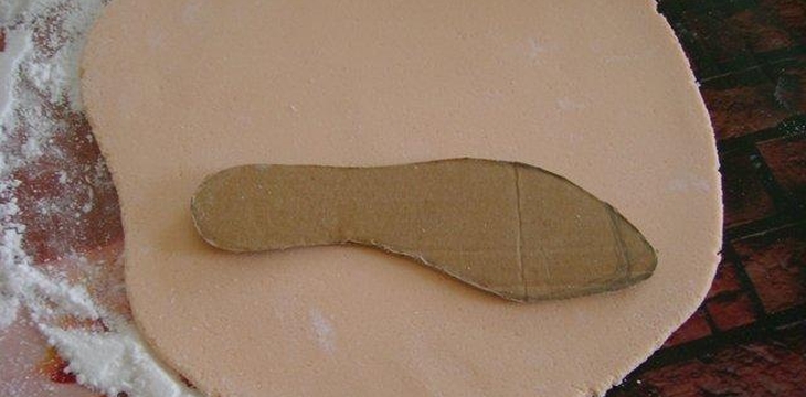 Шаг №4 Туфелька из мастики 2 от Annula