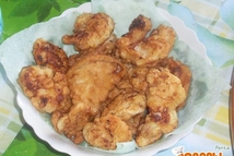 Шаг 4: Готовые филе выкладывайте на салфетку, …