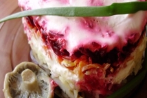 Шаг 6: Украшаем парой маленьких грибочков и …