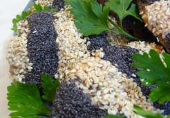 Курочка "Наша жизнь: полоска белая, полоска черная"