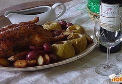 Утка с яблоками по-литовски