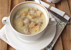 Рецепт:  Гороховый суп-пюре с куриными фрикадельками