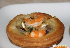 Тарталетки с сыром и креветками