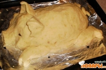 Шаг 5: Противень застилаем фольгой, на фольгу …