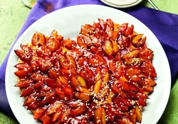 Рецепт: Фруктовое сердце со сливами