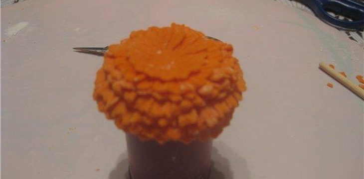 Шаг №11 МК Хризантемы, астры, дубки от аннета