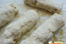 Шаг 4: Замешиваем тесто. Яйцо взбиваем с …