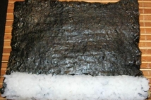 Шаг 3: Сворачиваем плотный рулет с помощью …