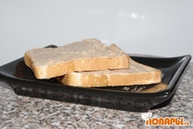 Шаг 1: Мелко режем лук, обжариваем его …