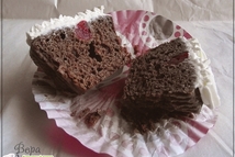 Шаг 2: Выложить тесто в смазанные формы. …