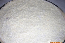 Шаг 4: Залить смесью: мелкопотертый сыр + …