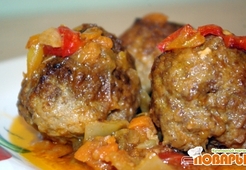 Тефтели с овсяными хлопьями и лечо