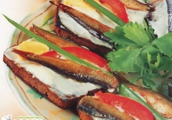 Рецепт: Бутерброды со шпротами