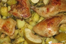 Шаг 2: Затем курицу выкладываем наверх, чтоб …