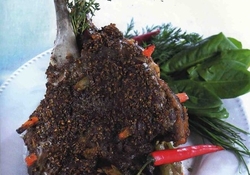 Рецепт: Баранья нога в духовке с морковью и сельдереем 