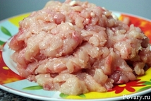 Шаг 1: Делаем стандартный фарш для котлеток. …