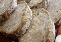 Рецепт: Сладкая постная колбаса к чаю