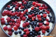 Шаг 5: Даем слегка остыть и насыпаем …