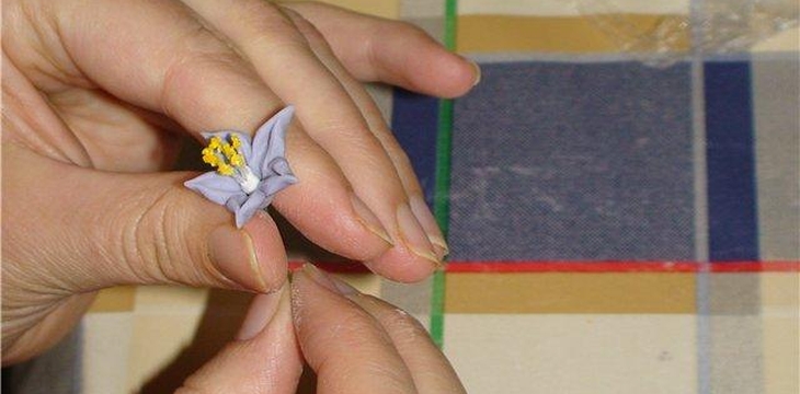 Шаг №13 МК Маленькие цветочки для букетиков от kopusha