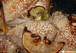 Рецепт: Курочка с кунжутом, лимоном и киви
