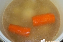 Шаг 4: Кусочки отварной рыбы извлекаем из …