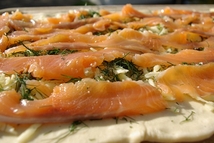 Шаг 3: Выложить кусочки лосося