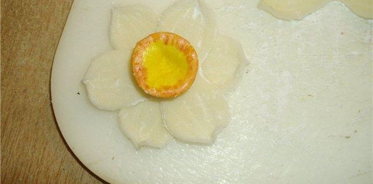 Шаг №7 МК Нарциссы от Тигра-Львовна