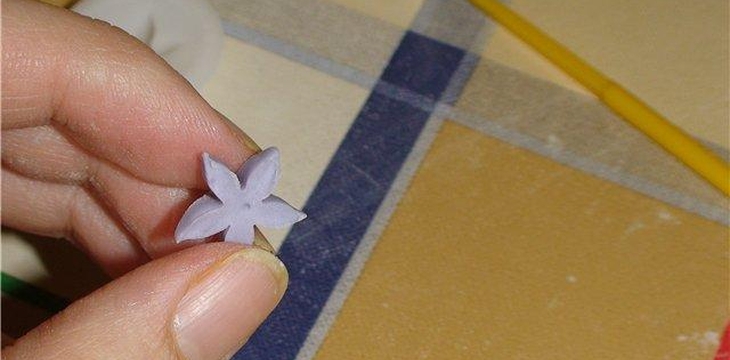 Шаг №9 МК Маленькие цветочки для букетиков от kopusha