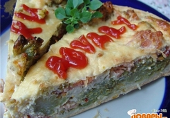 Киш "Лорен" с брокколи и красной рыбой