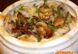 Рецепт: Грибы запеченные с гречкой и сметаной