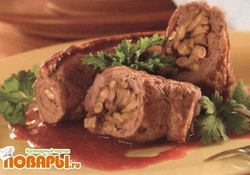 Рецепт: Говядина, фаршированная грибами и орехами