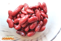 Шаг 1: Сливаем жидкость с фасоли, хорошо …