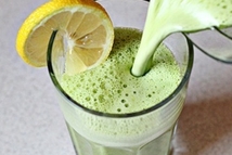 Шаг 5: Вуаля! Коктейль украшаем по вкусу.