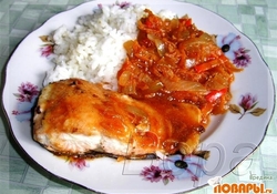 Рецепт: Горбуша в томатном соусе