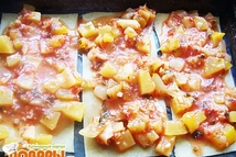 Шаг 2: Раскатываем тесто очень тонок и …