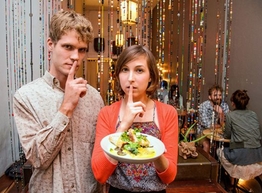 Статья: Обед в тишине