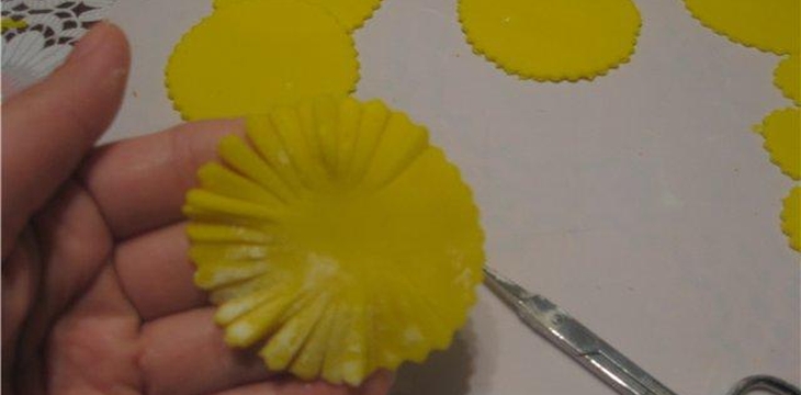 Шаг №3 МК Хризантемы, астры, дубки от аннета