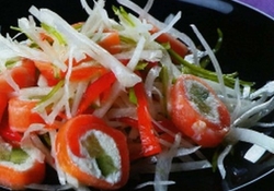 Рецепт: Японский салат из семги и дайкона