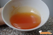 Шаг 5: Добавить в сироп абрикосы (персики), …