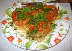 Рецепт: Баклажанчик и помидорка под сыром