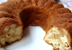 Медовый кекс с яблоками