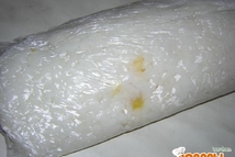 Шаг 3: Снять пленку, разрезать на кусочки, …