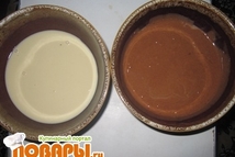 Шаг 2: Добавить муку и сделать тесто. …