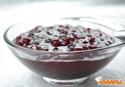 Рецепт: Брусничное варенье - соус к мясу, рыбе, птице