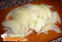 Шаг 3: Морковь натереть на крупной терке. …