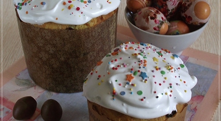 Шафрановый кулич с марципаном